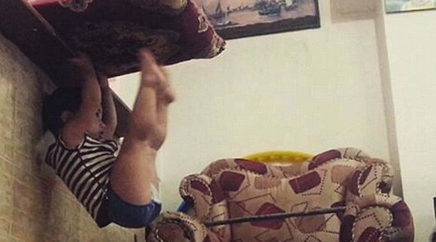 İki Yaşında Büyük Jimnastik Yeteneği