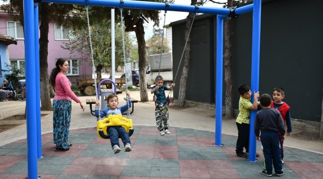 İnegöl'de Çocuklar Unutulmadı