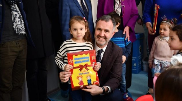 İnegöl'de Miniklerin Karne Sevinci