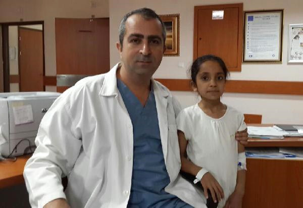 Karaciğerinin Yüzde 70'ini Kist Kaplayan Çocuk Ameliyatla Kurtarıldı