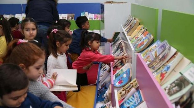 Karşıyaka'da Çocuk Kütüphanesi Sevildi