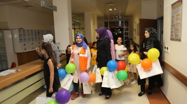 Kilis'te Hasta Çocuklar Unutulmadı