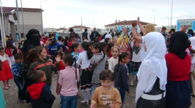 Kilis'teki Suriyeli Çocuklar Futbolla Yaşama Tutundu