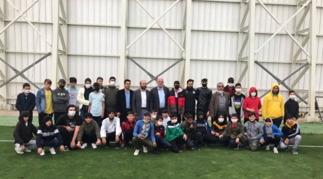 KİMSEV’li çocuklar, Konyaspor’u ziyaret etti