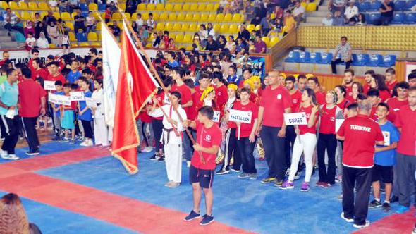 Kırıkkale'de yaz spor okulları start aldı