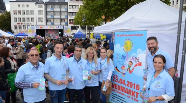 Köln'de Dünya Çocuk Günü Çoşkusu