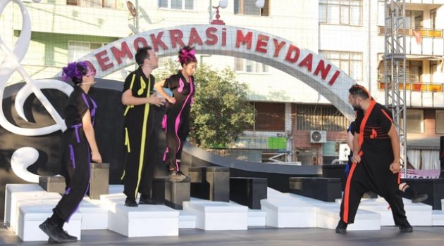 Körfezli çocuklar hem güldü hem öğrendi