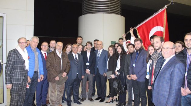 Kosovalı Öğrenciler, Bağımsızlıklarını Bursa'da Kutladı