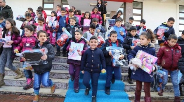 Köyden Gelen Çocuklar, Üniversiteyi Gezdi