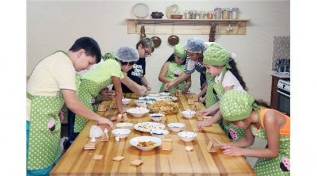 Küçük Ellerden Büyük Lezzetler