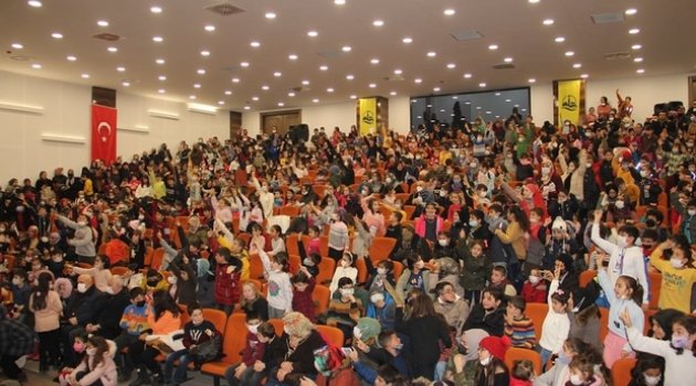 Kurtuluş haftasında çocuklar unutulmadı