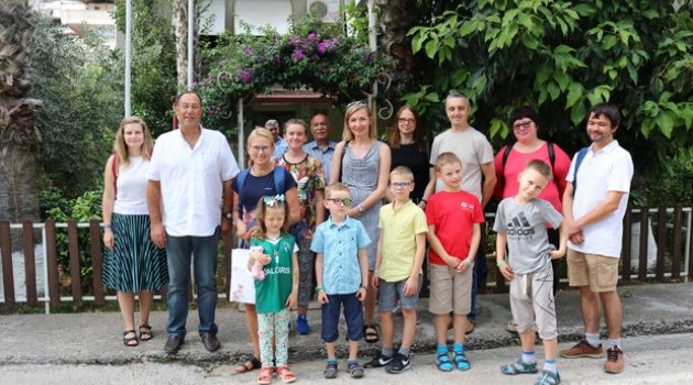 Litvanyalı Lösemili Çocuklar Alanya'da Terapi Görüyor