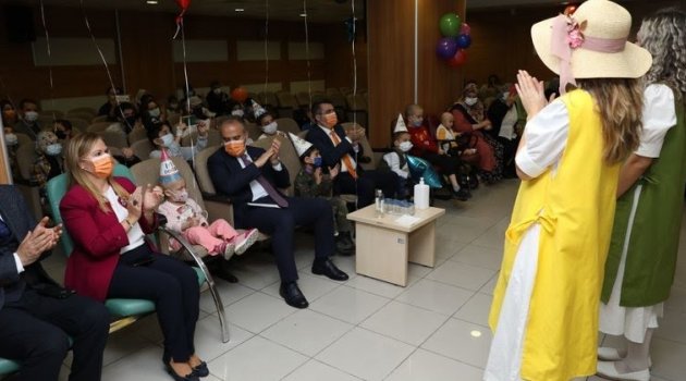 Lösemili çocuklar için tiyatro hastaneye taşındı