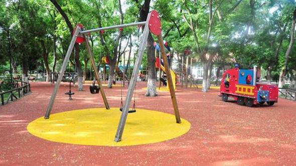 Lüleburgaz'da parklar yenilendi