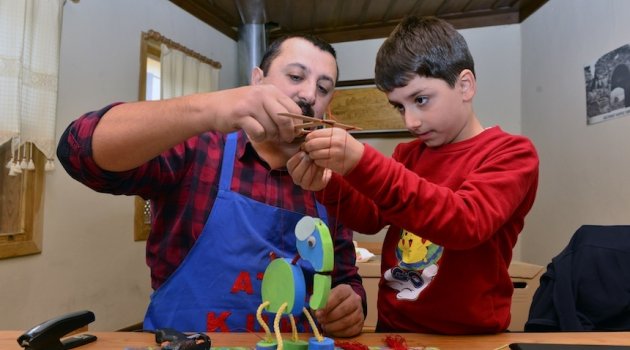 Minikler Hem Eğleniyor Hem Öğreniyor