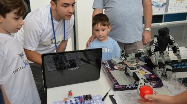 ‘Maker Çocuklar’da mezuniyet heyecanı