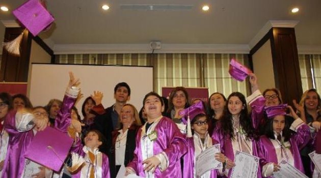 Maltepe Çocuk Üniversitesi İlk Mezunlarını Verdi