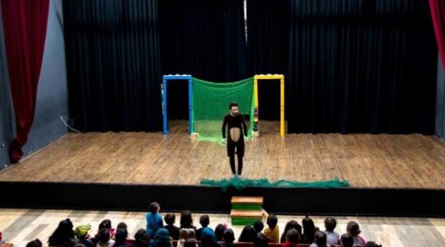 Manu’nun Maceraları Minikler İçin Sahnedeydi