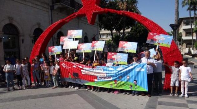 Mersin'de Çocuklar Hakları İle Yürüttü
