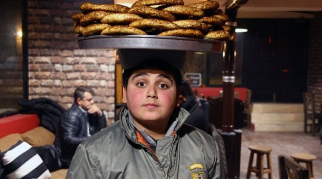 Mervan Yorgun Ama Bütün Tepsiyi Satmak Zorunda