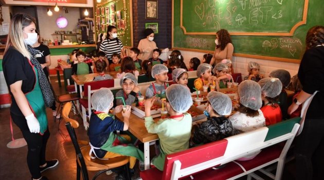 Minik ellerden lezzetli pizzalar