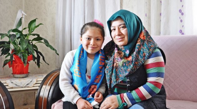 Minik İrem Cumhurbaşkanı Erdoğan'ı Göremeyince Ağladı