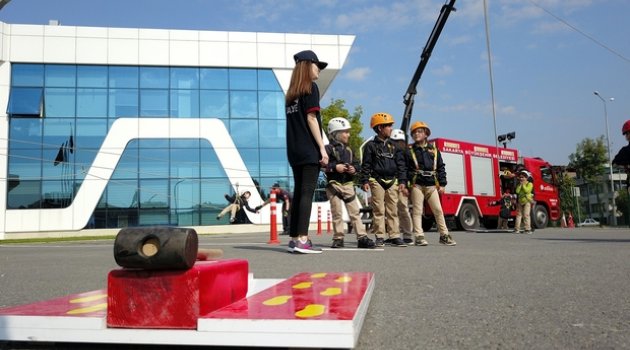 Minik İtfaiyeciler Tatbikat Yaptı