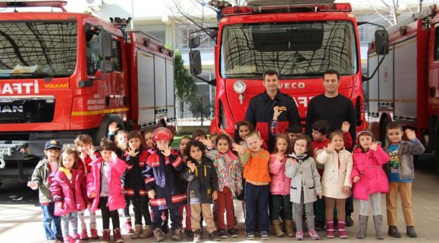 Minik İtfaiyeciler