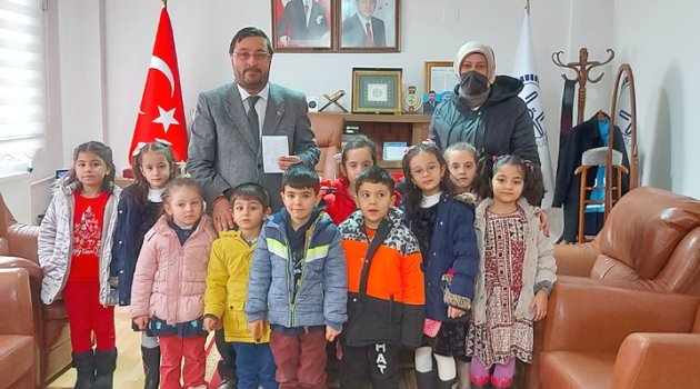Minik kalpler hayırda yarıştı