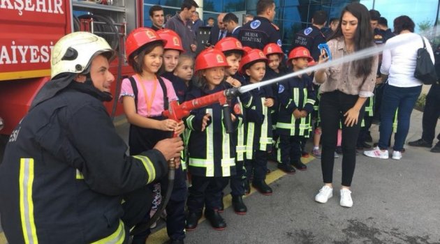 Minik Mucitler İtfaiyeci Oldu