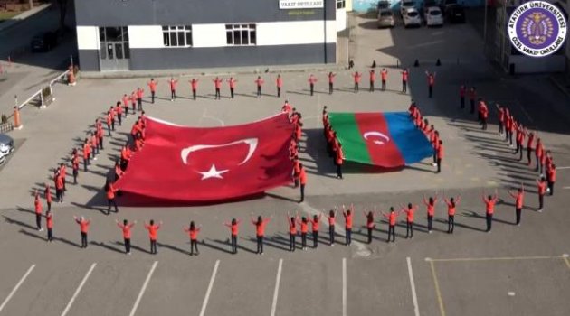 Minik öğrenciler Karabağ zaferini coşkuyla kutladı