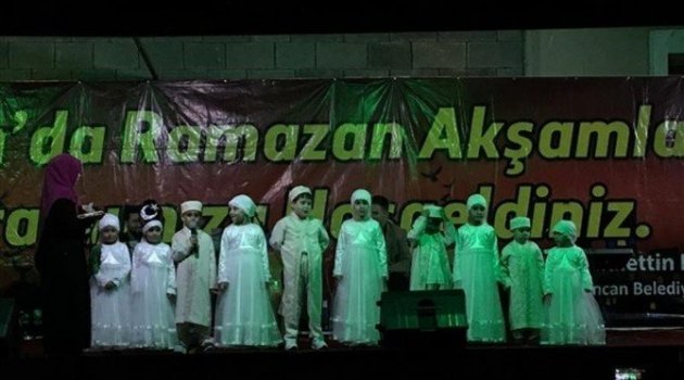 Minik Öğrenciler Ramazan Akşamlarına Renk Kattı
