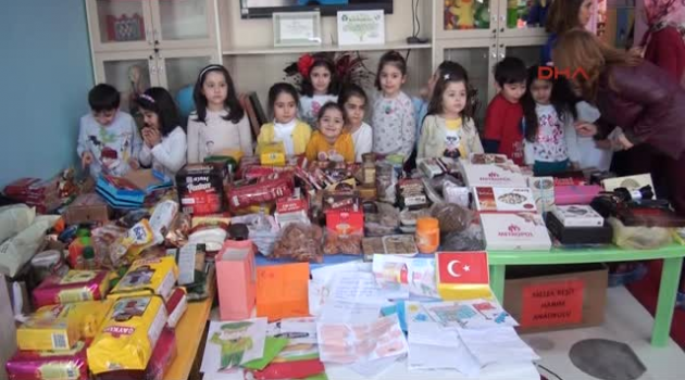 Minik Öğrencilerden Mehmetçik'e Moral Mektupları