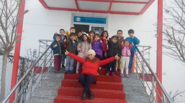 Minik Öğrencilerden Örnek Davranış