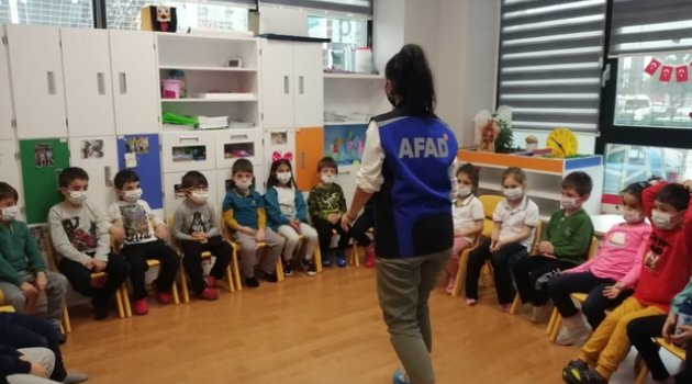 Minik öğrencilere ‘Afet Farkındalık Eğitimi’