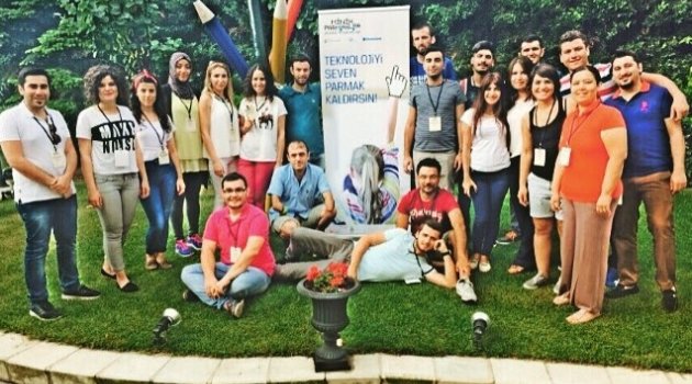 Minik Parmaklar Geleceği Programlıyor ile Hedef 5 Bin Öğrenci