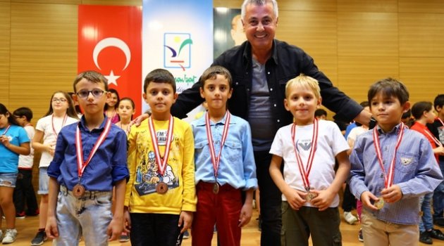 Minik Satranç Ustaları Turnuvada Yarıştı
