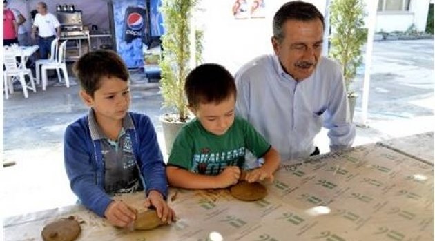 Minik Seramikçiler Toprağı Sevdi