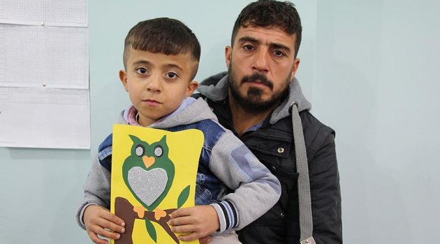 Minik Seyfullah Karnesini Aldı