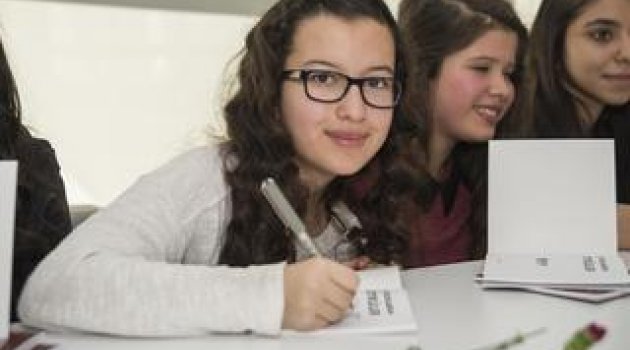 Minik Yazarların İlk İmza Günü