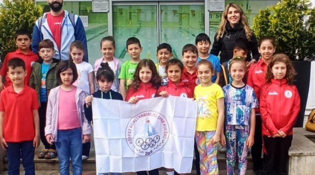 Minik yüzücülerin büyük başarısı