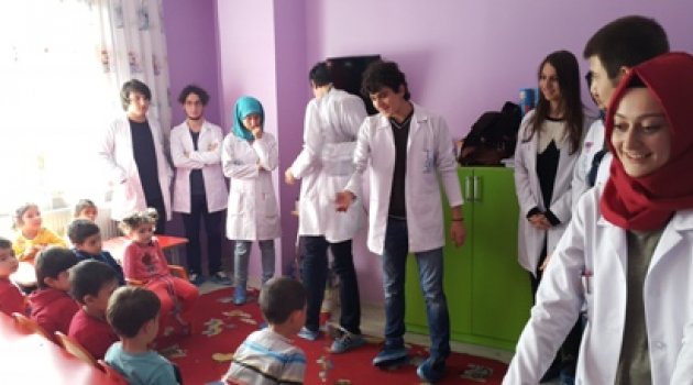 Minikler Doktor Fobisini Yendiler