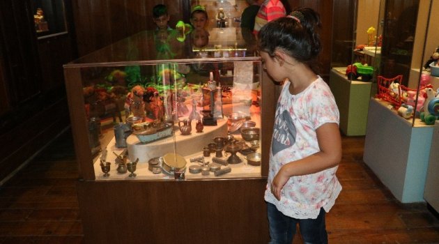 Minikler Oyun ve Oyuncak Müzesi'ne Yoğun İlgi Gösterdi