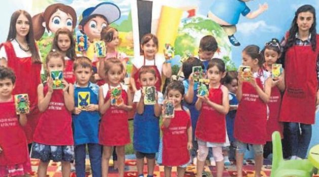 Minikler Piazza eğlence diyarında