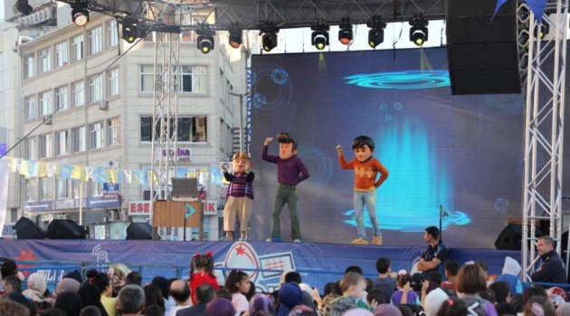 Minikler ‘Teknolojik Tayfa’ ile eğlendi