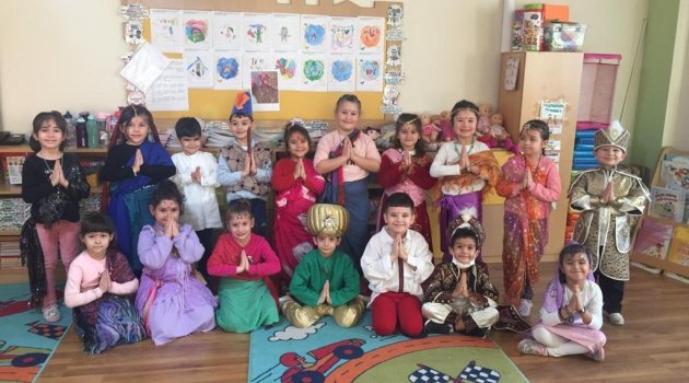 Minikler ülkeleri öğrenmeye başladı