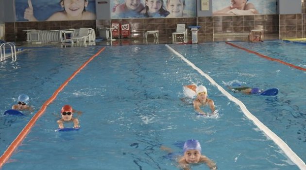 Miniklerden Yarı Olimpik Yüzme Havuzuna Yoğun İlgi
