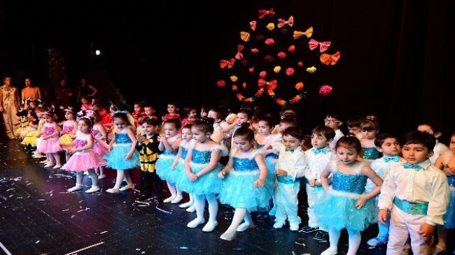 Miniklerden Yıl Sonu Gösterisi