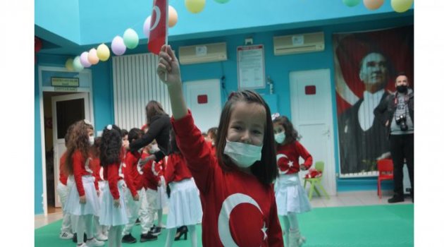 Miniklerin 29 Ekim coşkusu