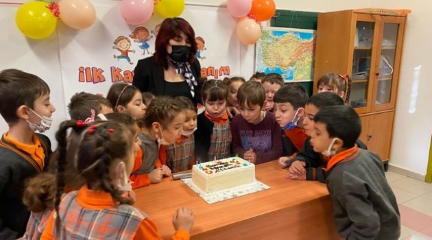 Miniklerin ilk karne heyecanı